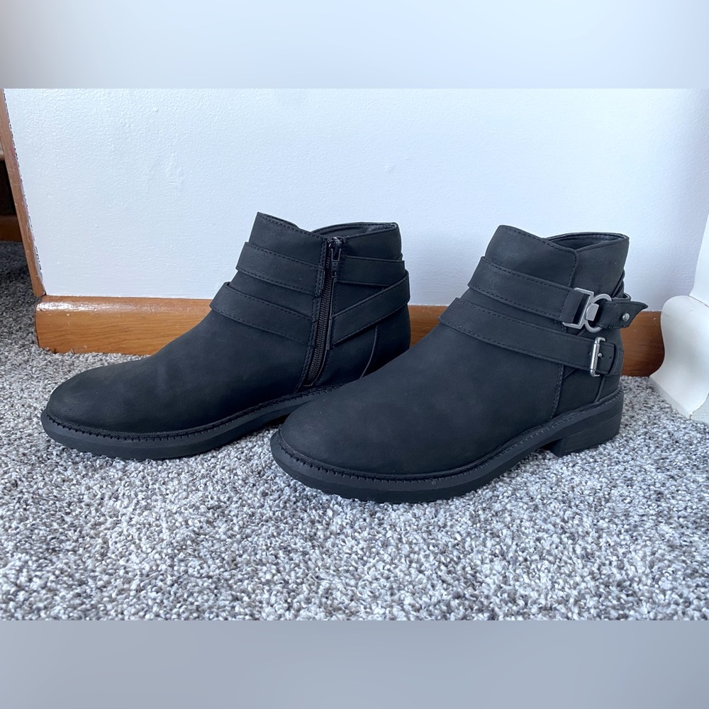Sonoma boots with zipper and buckles. Size 11. Black.